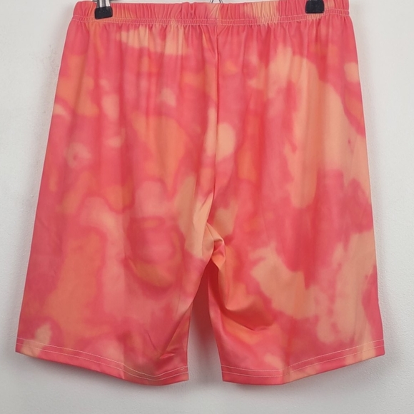 Tie-dye two piece Nike (print)shorts set - Picture 3 of 6